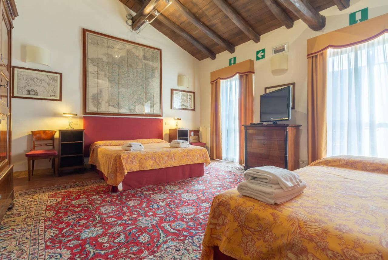 サッソ・マルコーニ カ パラッツォ マルヴァシア Bed & Breakfast エクステリア 写真